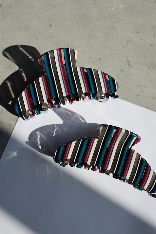 THE BERRY STRIPE CLIP