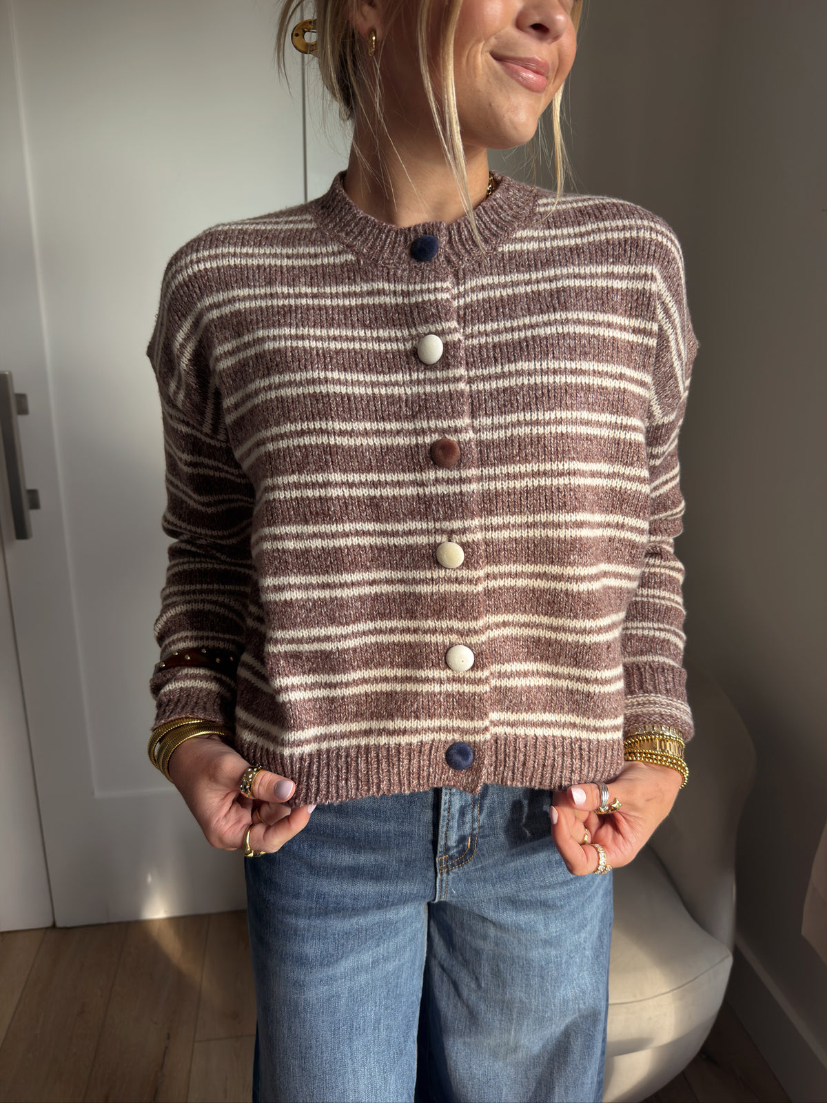 THE STRIPED SWEATER BUTTON DOWN | BROWN