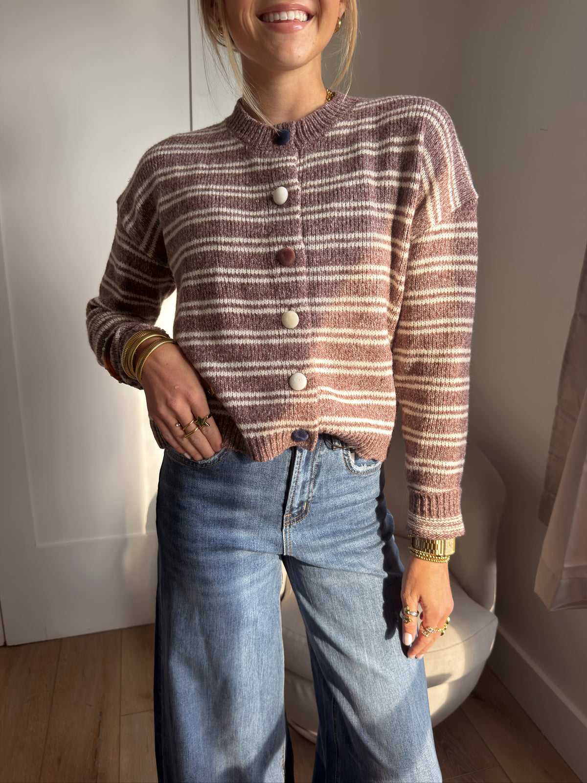 THE STRIPED SWEATER BUTTON DOWN | BROWN