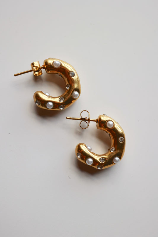 YOU'RE SO GOLDEN PEARL HOOPS