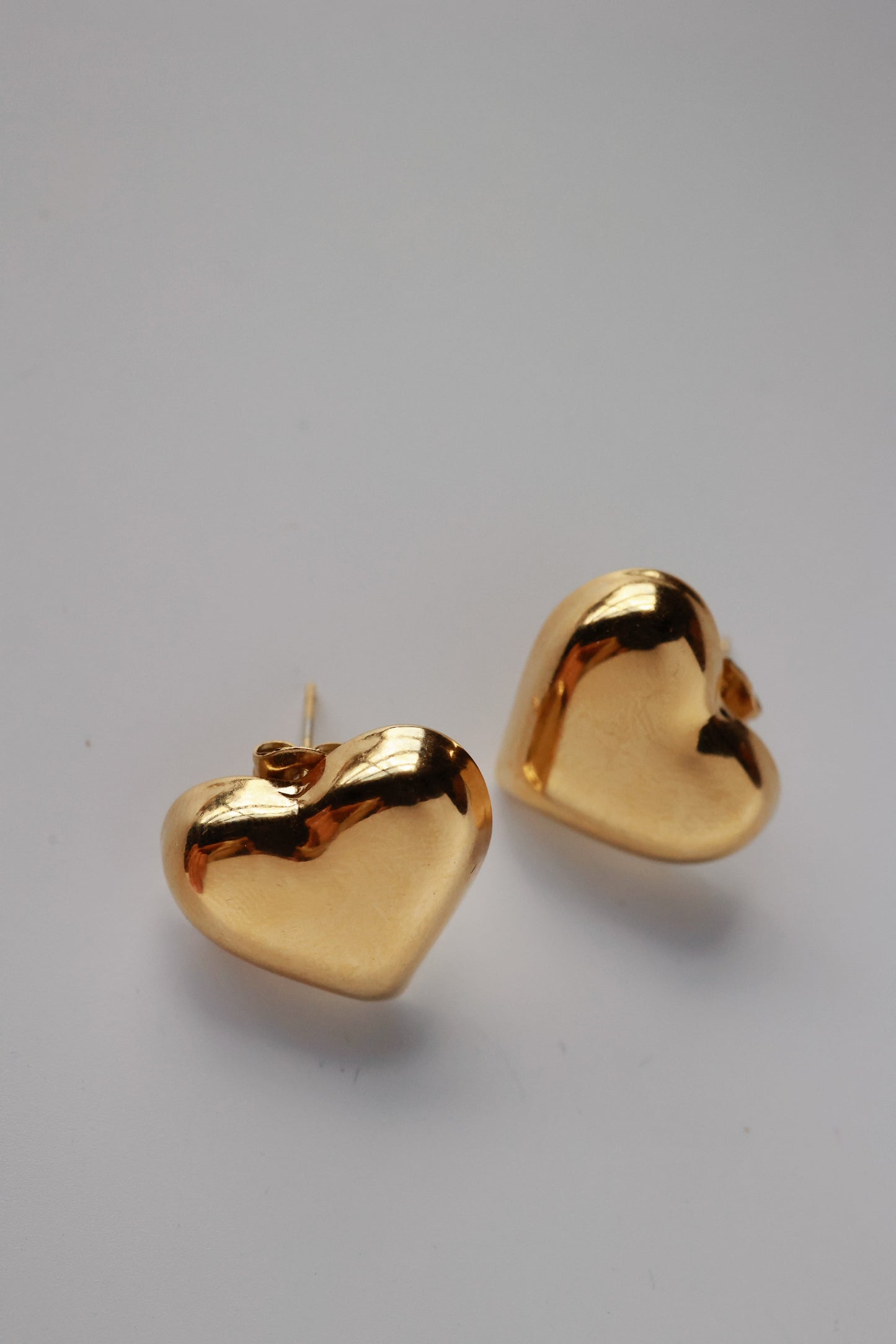THE AMOUR STUDS