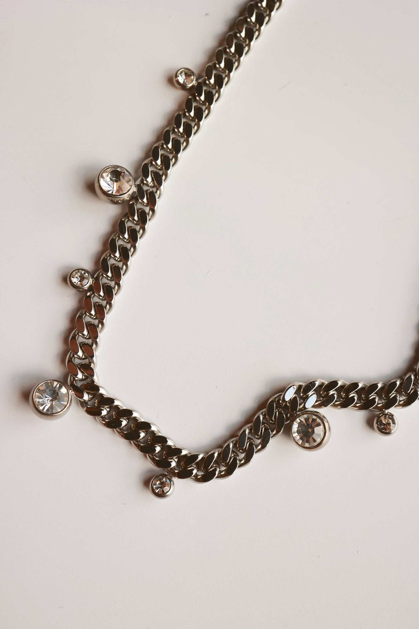 THE CHARMED CHAIN NECKLACE SILVER