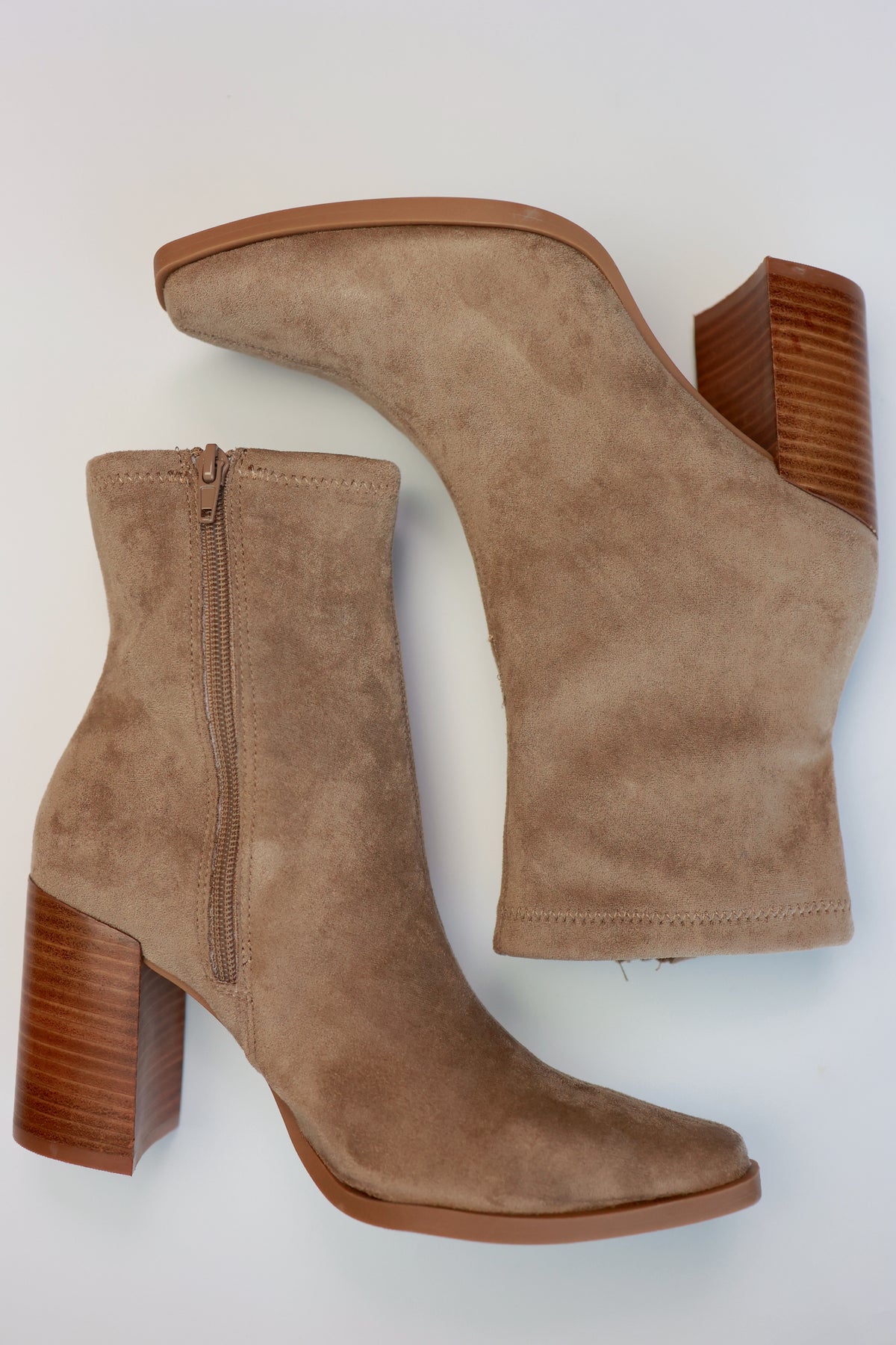 THE SIDONIE HEEL