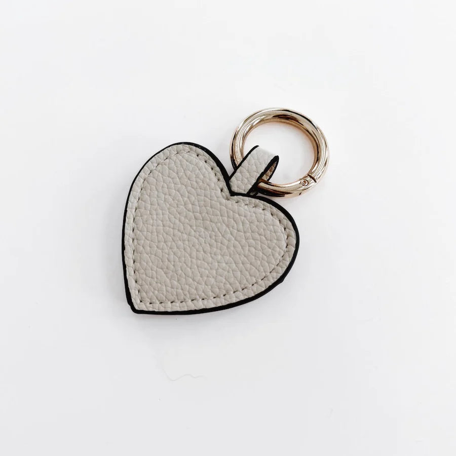 THE HEIDI HEART MAGNETIC CLIP